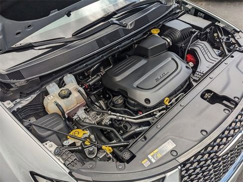 Used 2023 Chrysler Pacifica Touring image 31
