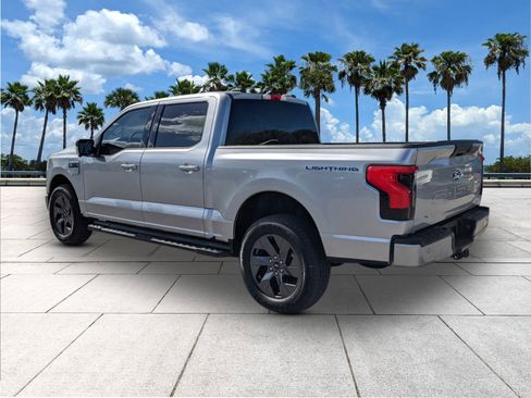 Used 2025 Ford F150 Lightning Flash image 6