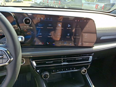 New 2026 Chevrolet Traverse LT w/ Driver Confidence Package AWD/4WD image 12