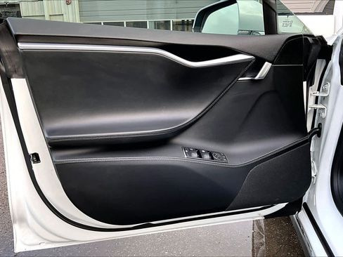 Used 2014 Tesla Model S 60 image 21