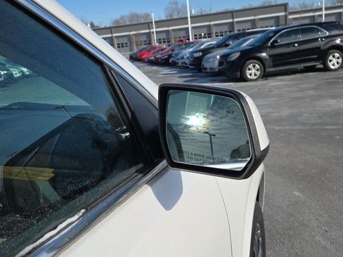 Used 2017 GMC Acadia Denali w/ Technology Package image 4