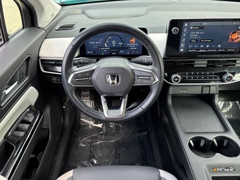 Certified 2024 Honda Prologue Touring image 32
