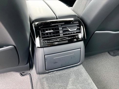 New 2026 Audi A8 L 3.0T image 17