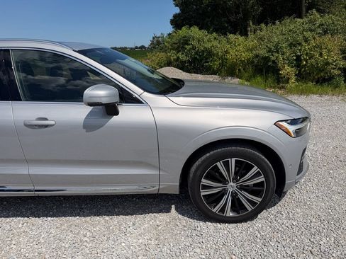 Used 2023 Volvo XC60 B5 Plus AWD/4WD image 24