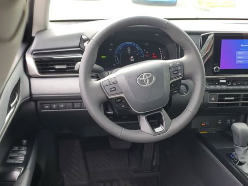 Certified 2025 Toyota Camry LE w/ Convenience Package FWD image 11