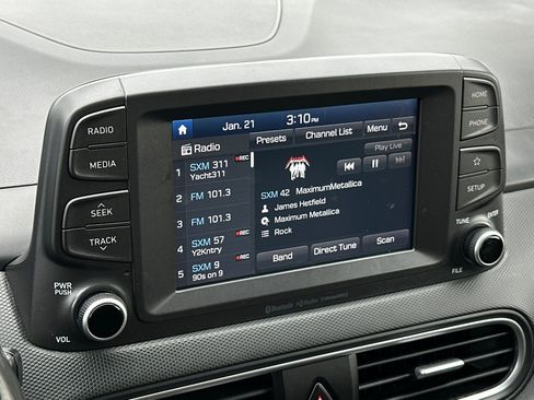 Used 2018 Hyundai Kona SEL image 18