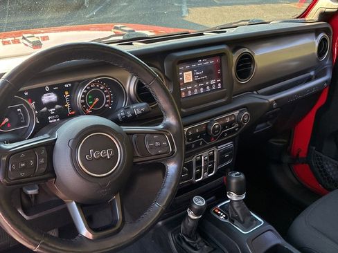 Used 2018 Jeep Wrangler Unlimited Sport S AWD/4WD image 5