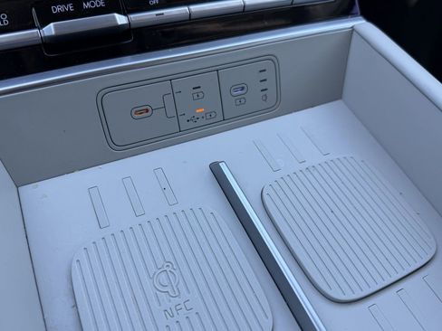 Used 2025 Hyundai Santa Fe SEL image 20