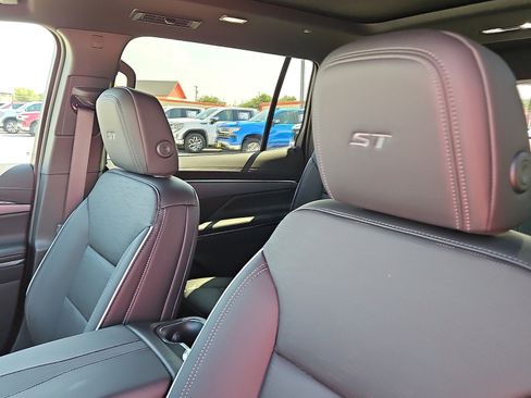 New 2026 Buick Enclave Sport Touring w/ Power Package FWD image 11