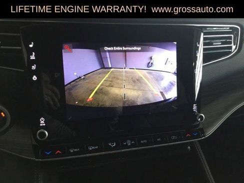 Certified 2024 Jeep Wagoneer L Series II AWD/4WD image 13