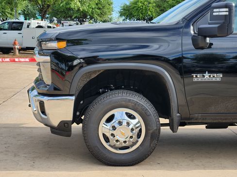 New 2026 Chevrolet Silverado 3500 LT w/ Texas Edition image 16