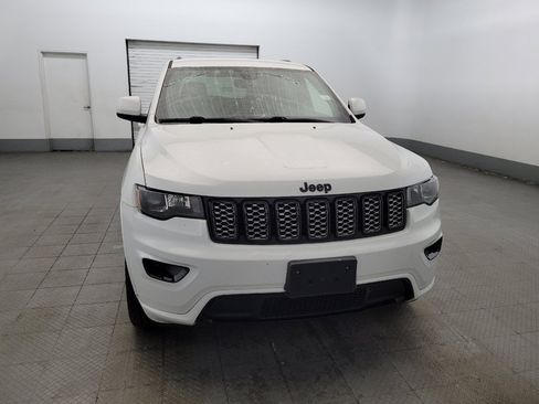 Used 2019 Jeep Grand Cherokee Altitude AWD/4WD image 14