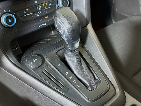 Used 2018 Ford Focus SE FWD image 14