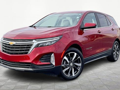 Used 2022 Chevrolet Equinox LT image 2