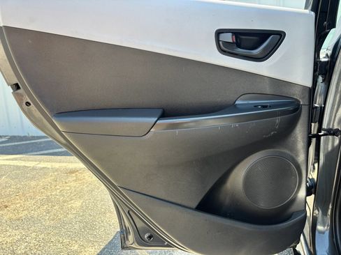 Used 2021 Hyundai Kona SE AWD/4WD image 56