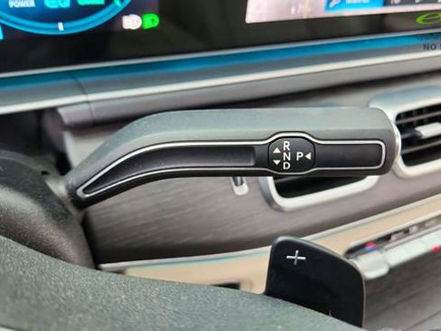 Used 2022 Mercedes-Benz GLS 450 4MATIC image 46