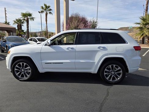 Used 2017 Jeep Grand Cherokee Overland image 7