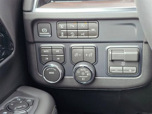 New 2026 Chevrolet Tahoe Premier w/ Sun And Tow Package image 32