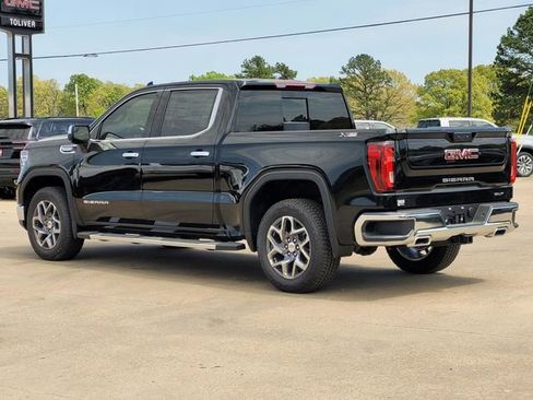New 2026 GMC Sierra 1500 SLT image 3