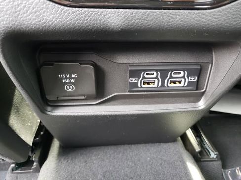 New 2024 Jeep Grand Cherokee Overland w/ Luxury Tech Group IV image 8