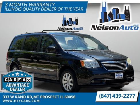Used 2013 Chrysler Town & Country Touring FWD image 1
