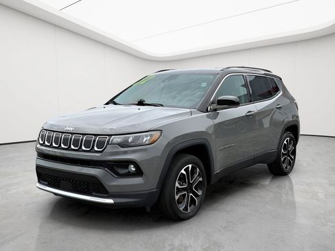 Used 2022 Jeep Compass Limited AWD/4WD image 3