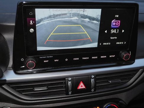 Used 2023 Kia Forte GT-Line w/ GT-Line Premium Package image 16