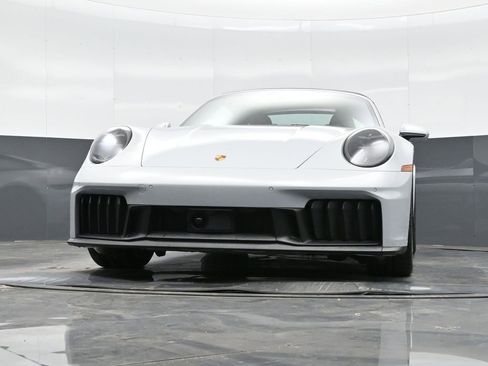 Used 2025 Porsche 911 Targa 4 GTS image 41