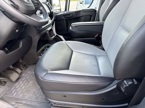 Used 2025 RAM ProMaster 2500 w/ Convenience Group FWD image 18