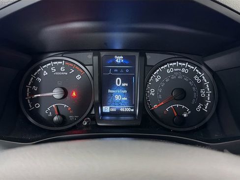 Used 2023 Toyota Tacoma SR image 15