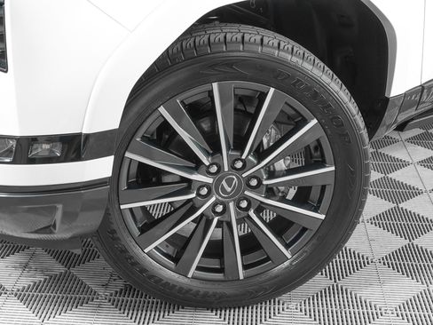 Used 2024 Lexus GX 550 w/ Accessory Package (2T) image 35