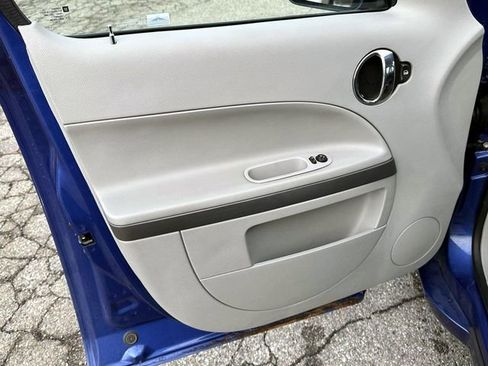 Used 2006 Chevrolet HHR LT w/ Preferred Equipment Group image 16