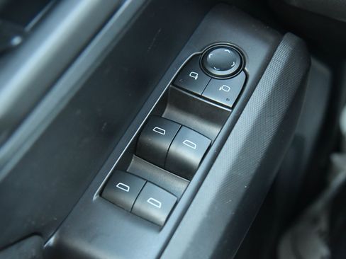 Used 2023 Chevrolet Colorado W/T RWD image 34