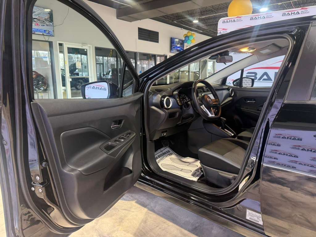 Used 2025 Nissan Versa SV FWD image 22
