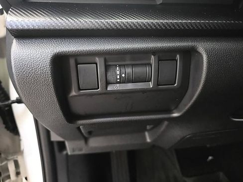 Used 2024 Subaru Crosstrek 2.0i Premium AWD/4WD image 16