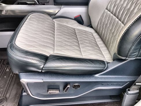 Used 2021 Ford F150 Limited image 12