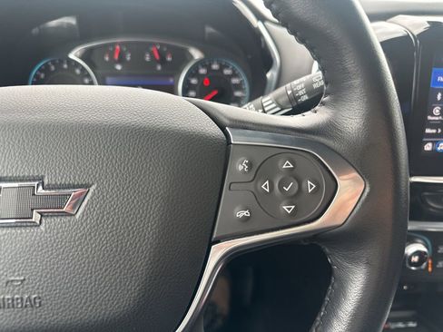 Used 2022 Chevrolet Traverse LT w/ Midnight/Sport Edition image 17