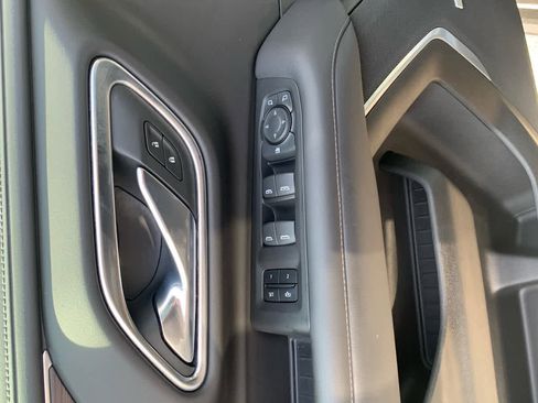 Used 2021 Chevrolet Tahoe LT AWD/4WD image 13