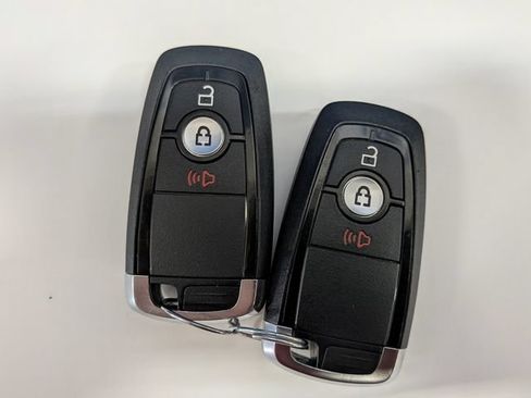 Used 2020 Ford Escape SE FWD image 35