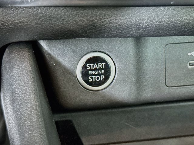 Used 2021 Nissan Rogue SV FWD image 18