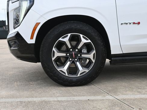 Used 2026 GMC Yukon AT4 Ultimate AWD/4WD image 29
