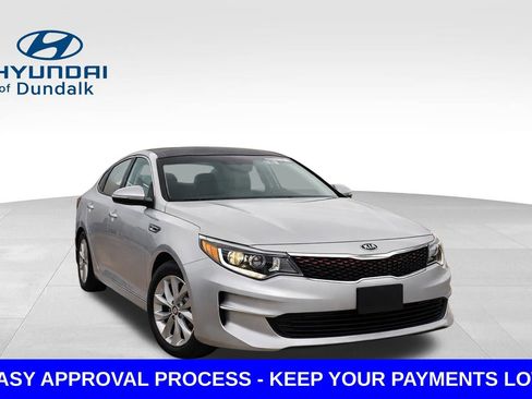 Used 2016 Kia Optima EX w/ Premium Package image 3