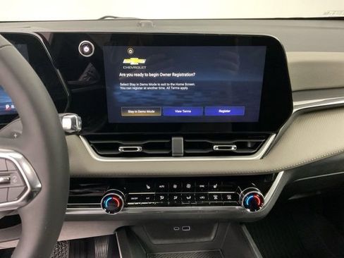 New 2026 Chevrolet Equinox LT w/ Convenience Package II FWD image 15
