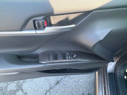 Used 2024 Toyota Camry SE AWD/4WD image 16
