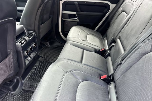 Used 2023 Land Rover Defender 110 S AWD/4WD image 11