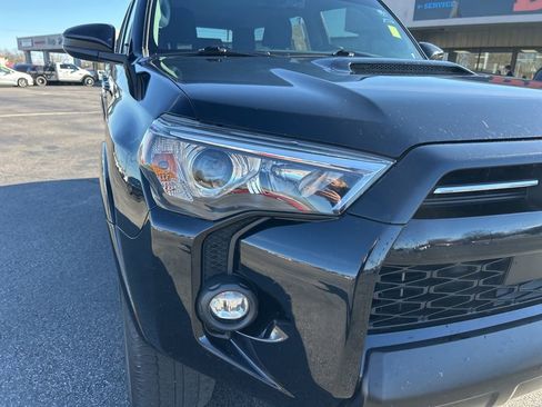 Used 2023 Toyota 4Runner TRD Off-Road image 29