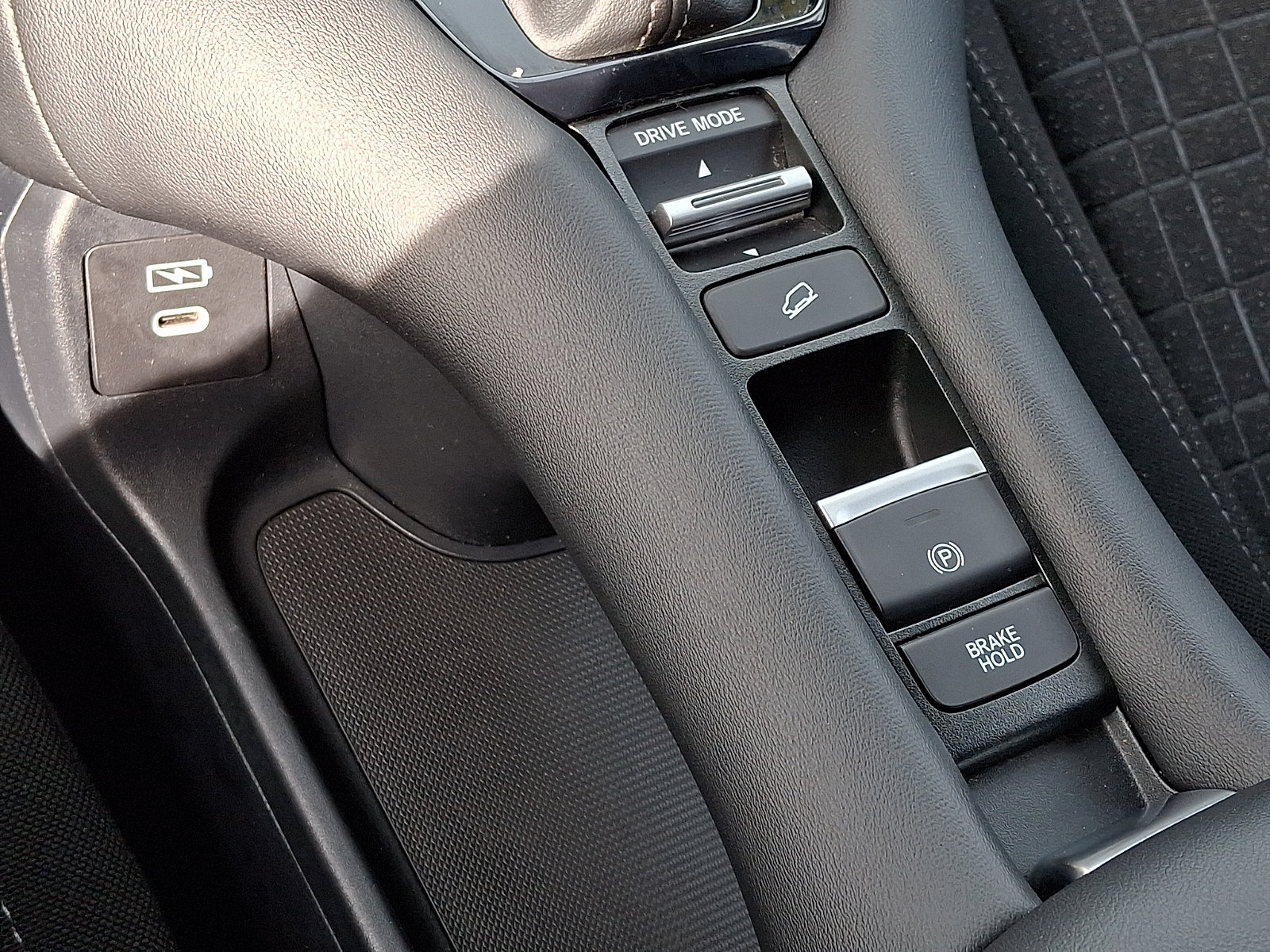 Used 2025 Honda HR-V LX image 22