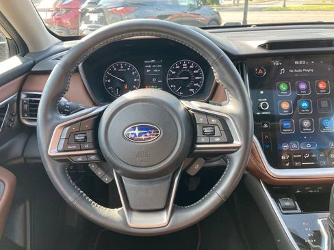 Used 2022 Subaru Outback Touring AWD/4WD image 7