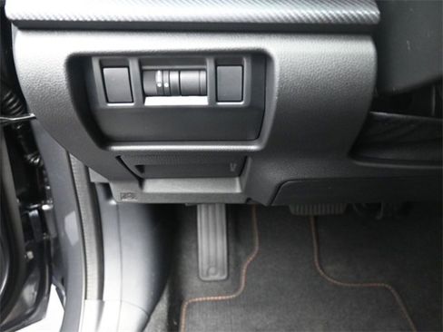 New 2025 Subaru Crosstrek 2.5i Limited w/ Crosstrek Mirror Package image 17