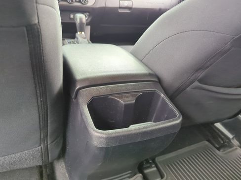 Used 2017 Toyota Tacoma SR5 w/ Tow Package image 13